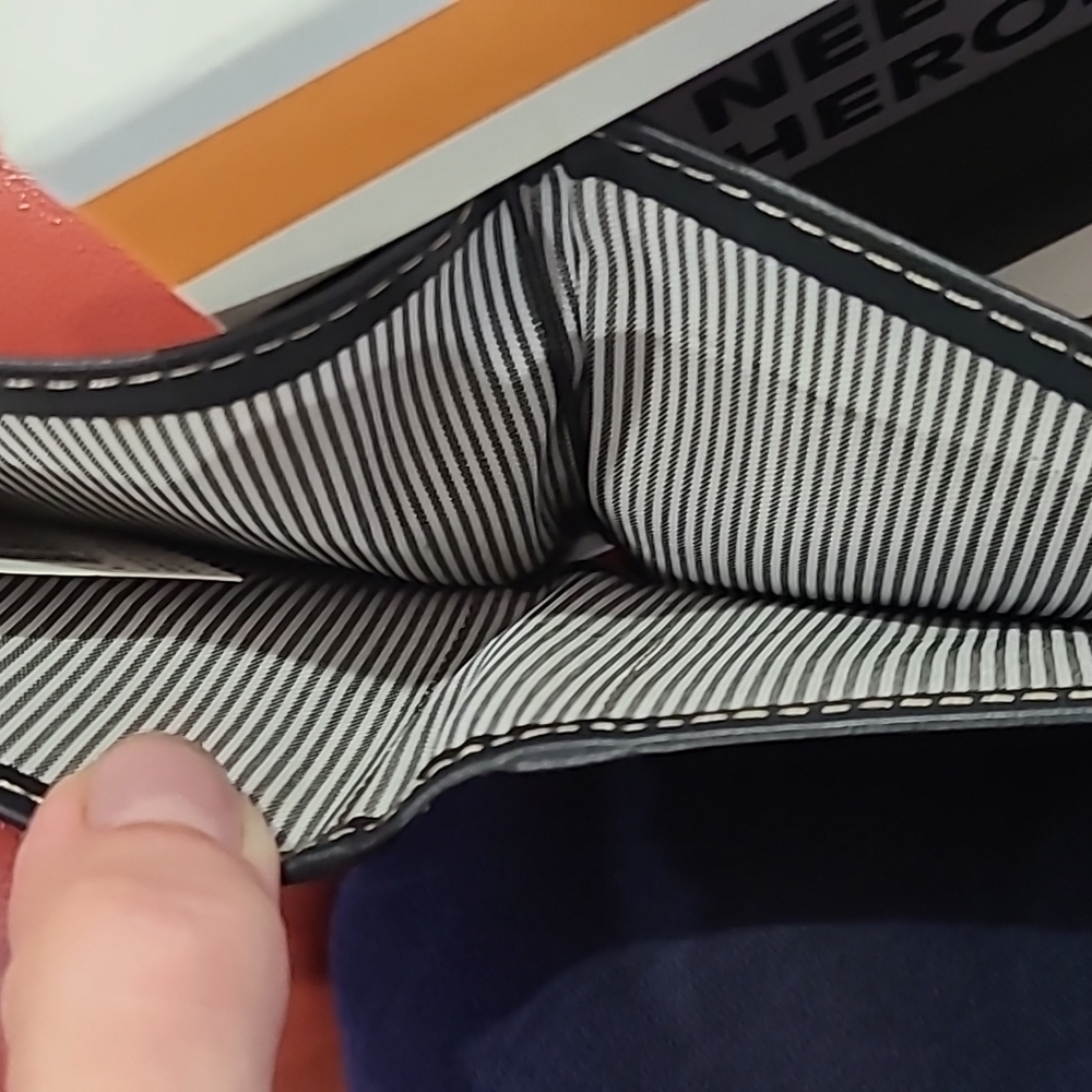 Men's Wallet Set - Picture 6 of 7